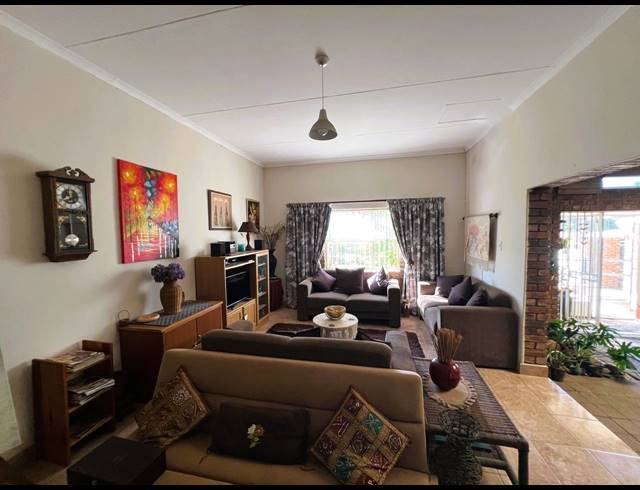4 BEDROOM HOUSE FOR SALE IN VAAL MARINA